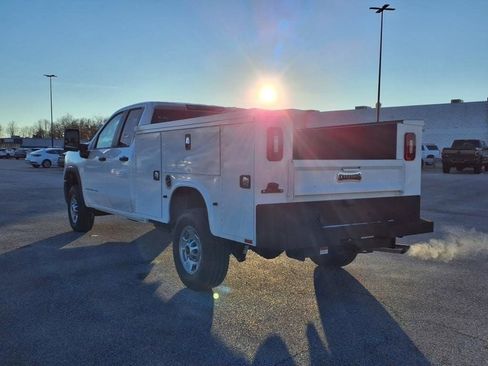 Used 2024 GMC Sierra 2500 Pro w/ Convenience Package RWD image 3