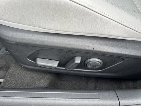 New 2026 Hyundai Elantra Limited FWD image 19