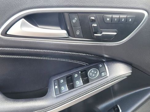 Used 2017 Mercedes-Benz GLA 250 image 8