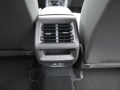 Used 2025 Volkswagen Tiguan S image 44