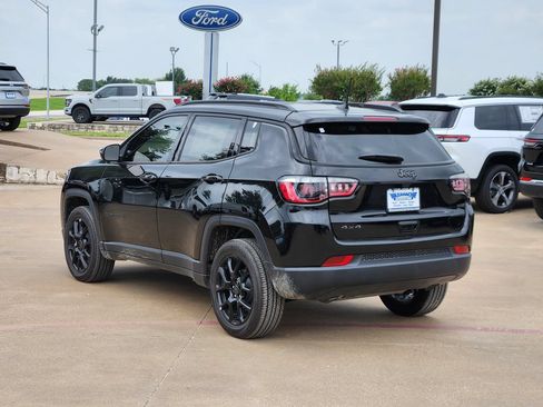 New 2026 Jeep Compass Latitude AWD/4WD image 3