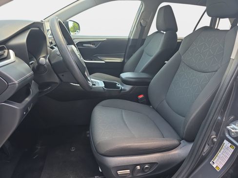 Used 2024 Toyota RAV4 XLE FWD image 14