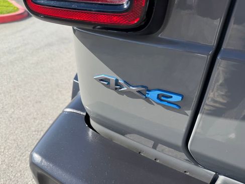 Used 2023 Jeep Wrangler Unlimited image 13