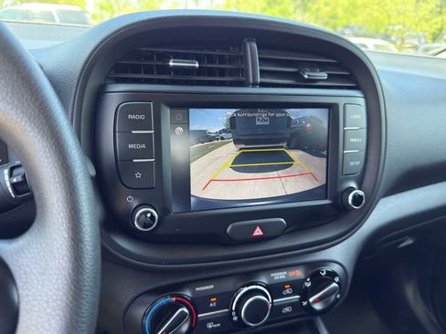 Certified 2023 Kia Soul LX w/ LX Technology Package image 17