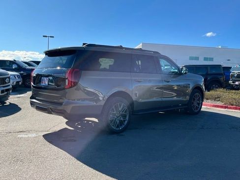 New 2026 Ford Expedition Max Platinum image 5