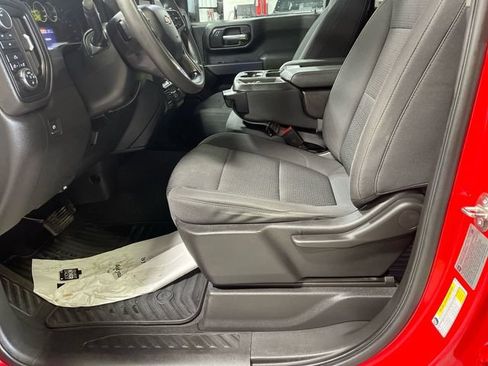 Used 2022 Chevrolet Silverado 2500 Custom w/ Custom Value Package AWD/4WD image 12