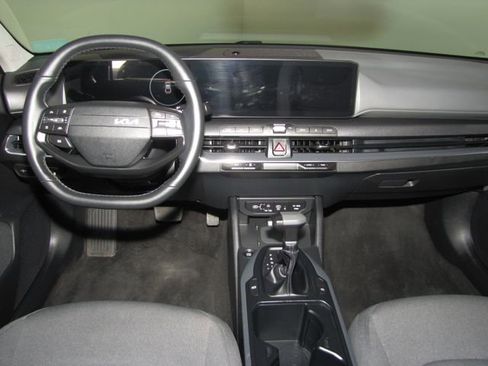 Used 2025 Kia K4 EX image 15