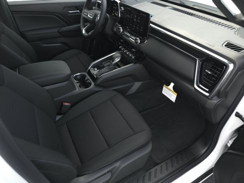 New 2026 GMC Canyon Elevation w/ Convenience Package RWD image 38