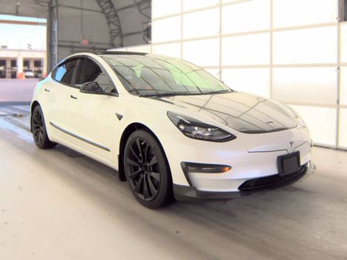 Used 2022 Tesla Model 3 Long Range AWD/4WD image 2