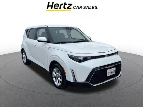 Used 2025 Kia Soul LX w/ LX Technology Package image 1
