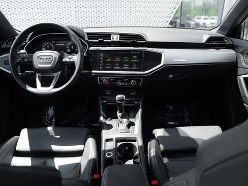 Used 2025 Audi Q3 2.0T Premium AWD/4WD image 8