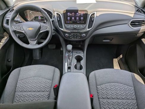 Used 2024 Chevrolet Equinox LT FWD image 16