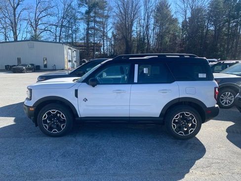 New 2025 Ford Bronco Sport Outer Banks w/ Outer Banks Tech Package+ image 13