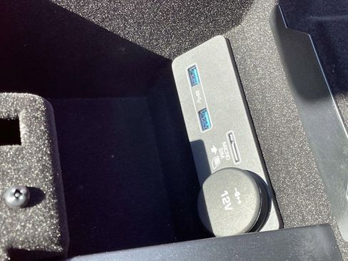 Used 2020 Jaguar F-TYPE R image 22