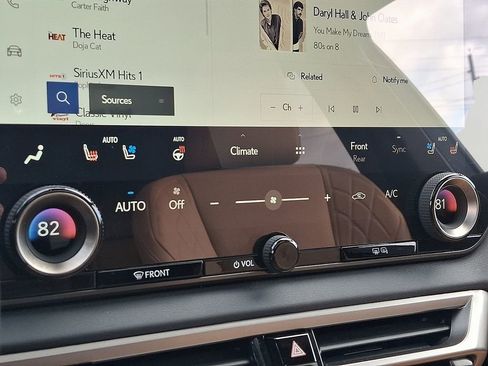 Used 2025 Lexus RX 350 Premium image 17