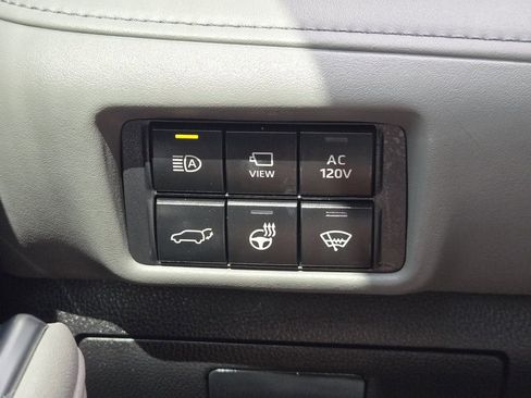 Used 2022 Toyota Highlander Platinum FWD image 24