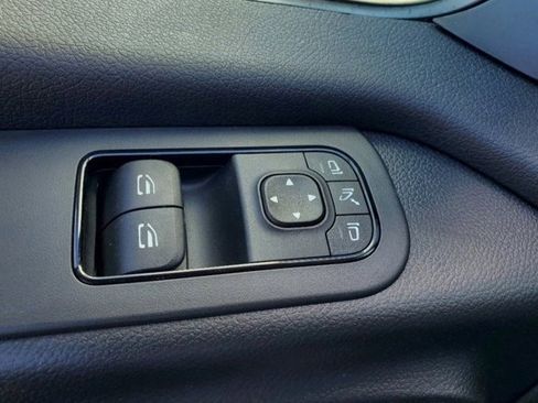 Used 2025 Mercedes-Benz Sprinter 2500 image 9