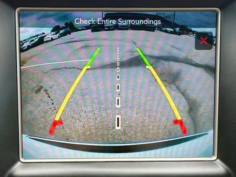 Used 2017 Jeep Grand Cherokee Limited w/ Luxury Group II AWD/4WD image 26