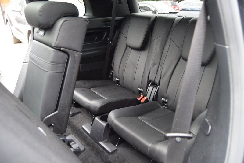 Used 2021 Mercedes-Benz GLB 250 4MATIC w/ Premium Package image 37