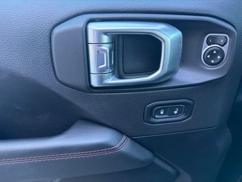 Used 2020 Jeep Gladiator Rubicon w/ Dual Top Group AWD/4WD image 13