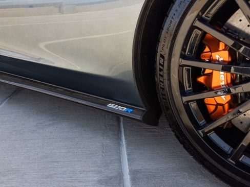 Used 2020 McLaren 620R RWD image 30