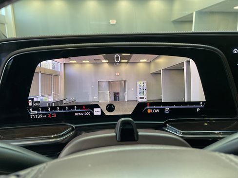 Used 2021 Cadillac Escalade Sport Platinum image 25