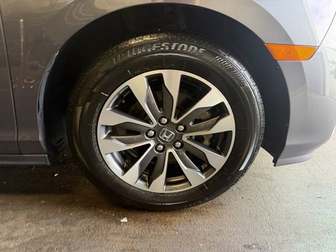 Used 2023 Honda Odyssey EX-L image 29