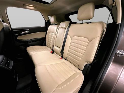 Used 2019 Ford Edge SEL w/ Equipment Group 201A AWD/4WD image 25