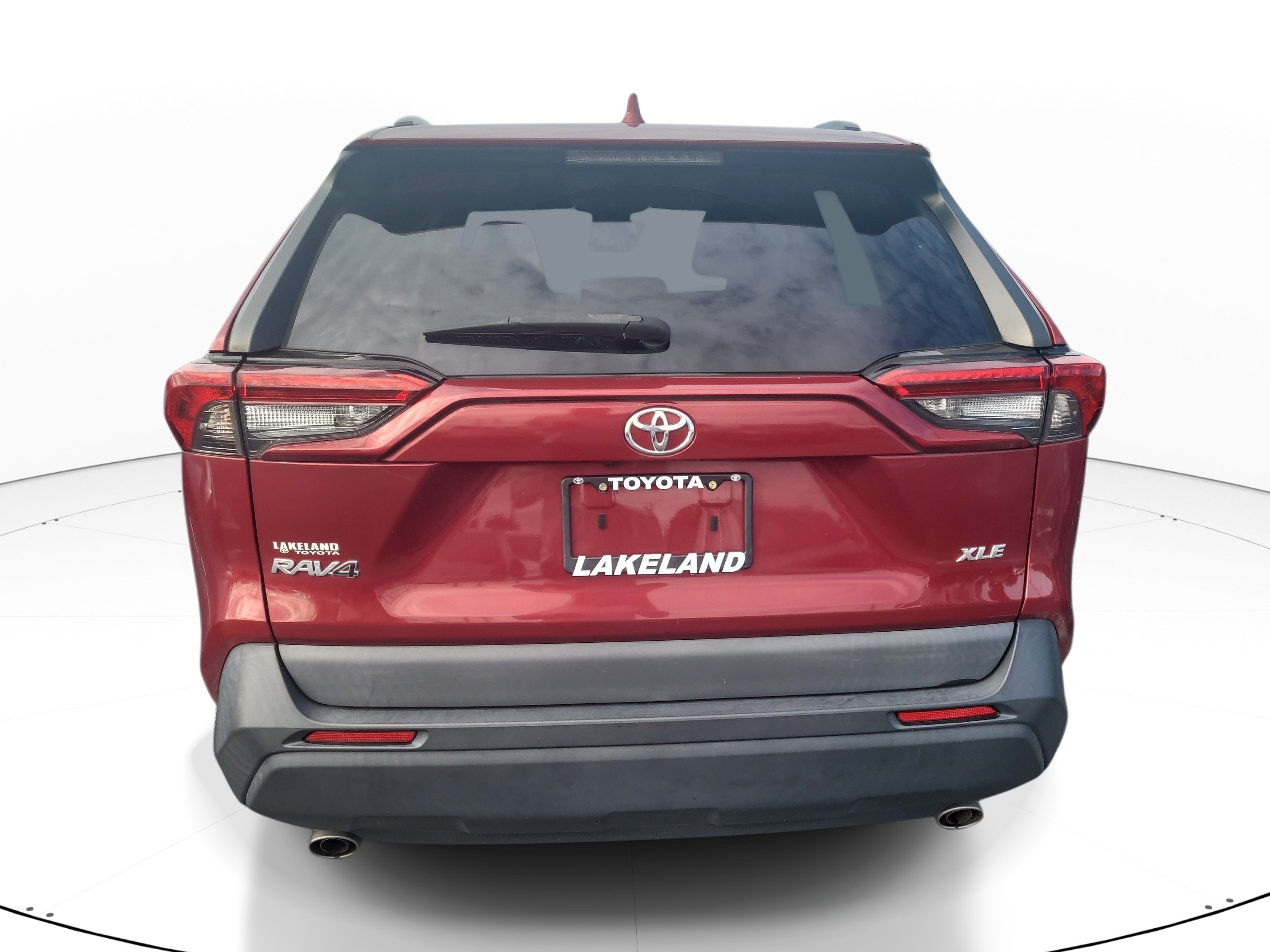 Used 2021 Toyota RAV4 XLE w/ Convenience Package FWD image 6