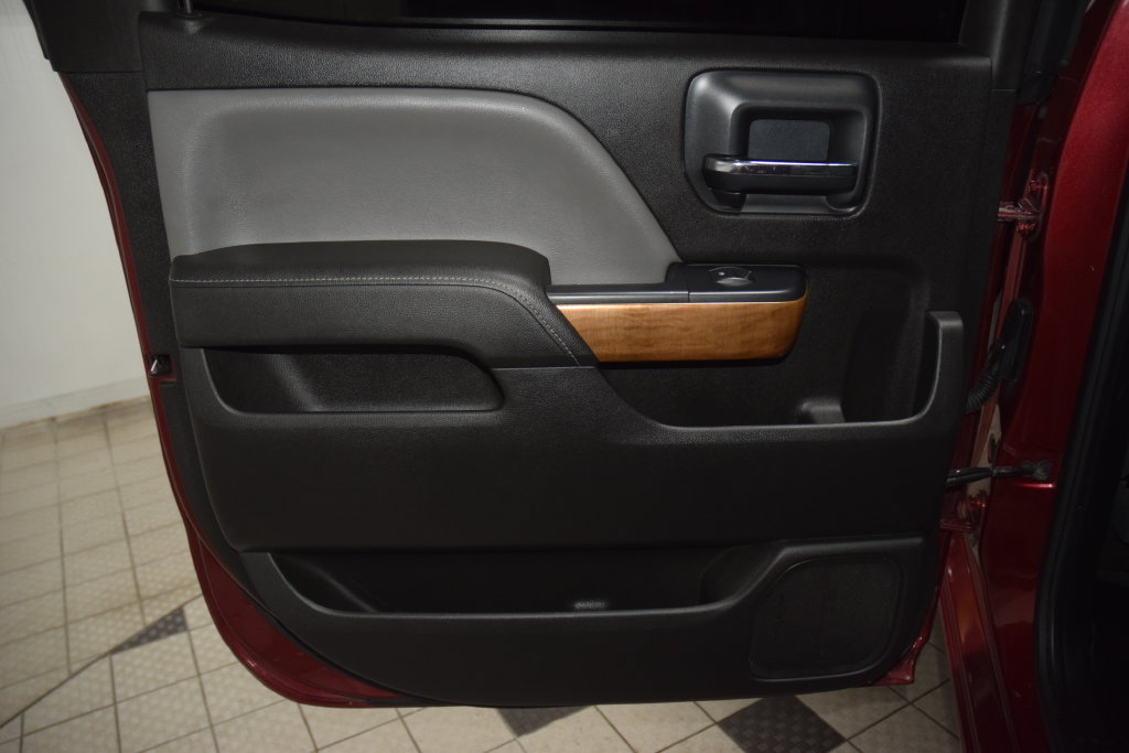 Used 2015 Chevrolet Silverado 1500 LTZ w/ LTZ Plus Package AWD/4WD image 41