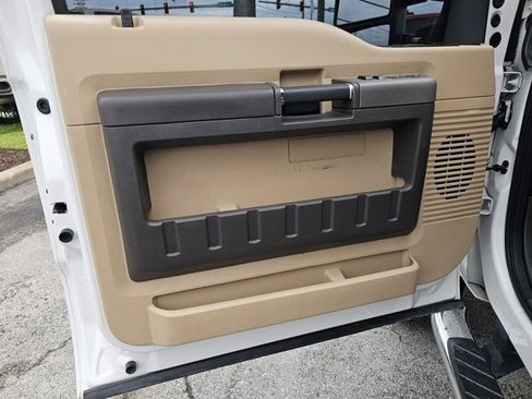 Used 2016 Ford F350 Lariat w/ Lariat Ultimate Package image 14