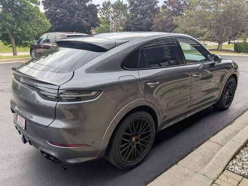 Used 2022 Porsche Cayenne GTS AWD/4WD image 4