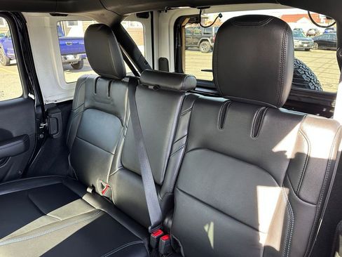 Used 2023 Jeep Wrangler Unlimited Rubicon 4xe w/ Cold Weather Group image 17