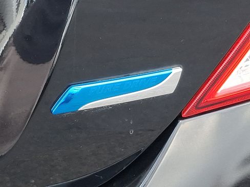 Used 2014 Nissan Versa SV FWD image 32