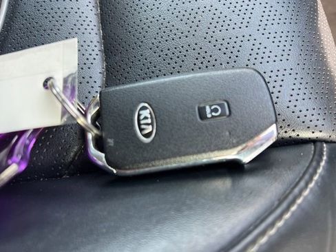 Certified 2021 Kia Sorento S w/ Panoramic Sunroof Package image 39