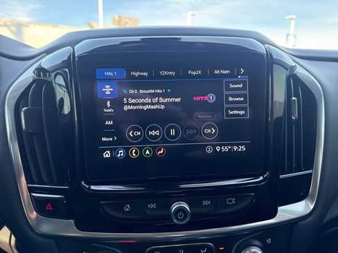 Used 2021 Chevrolet Traverse Premier w/ Redline Edition image 21