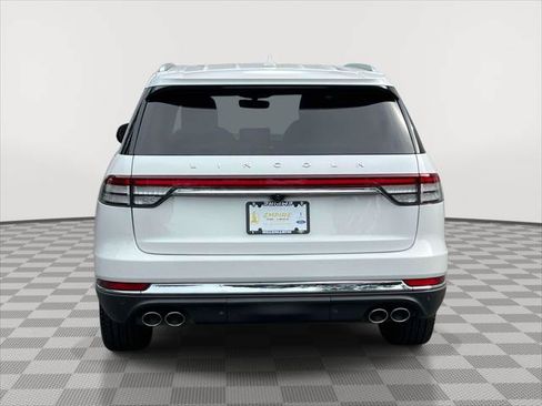 Used 2023 Lincoln Aviator AWD w/ Premium Package image 6