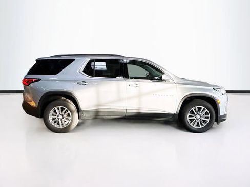 Used 2023 Chevrolet Traverse LT image 5