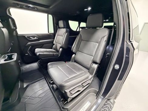 Certified 2024 Chevrolet Suburban Z71 w/ Luxury Package image 28