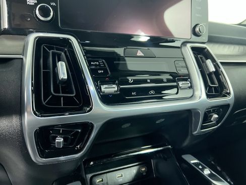 Used 2022 Kia Sorento SX FWD image 24