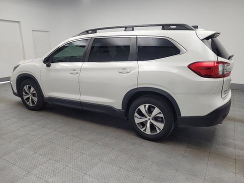 Used 2023 Subaru Ascent Premium image 3