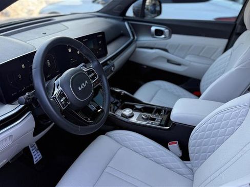 Used 2025 Kia Sorento SX Prestige image 9