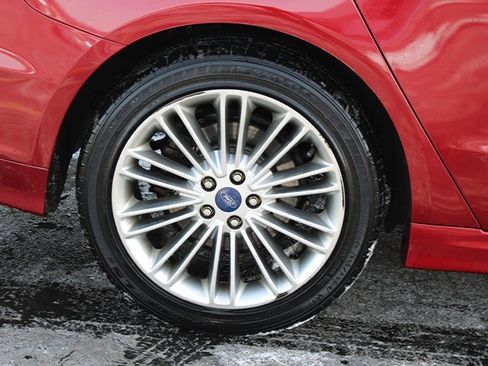 Used 2013 Ford Fusion SE image 8