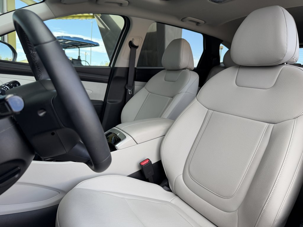 Used 2026 Hyundai Tucson SEL FWD image 31