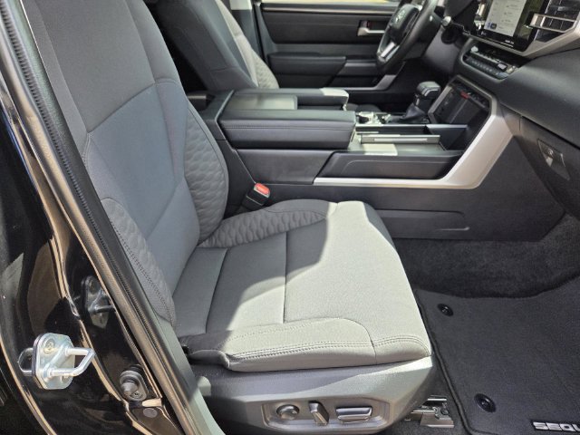 Used 2024 Toyota Sequoia SR5 w/ TRD Off-Road Package AWD/4WD image 31