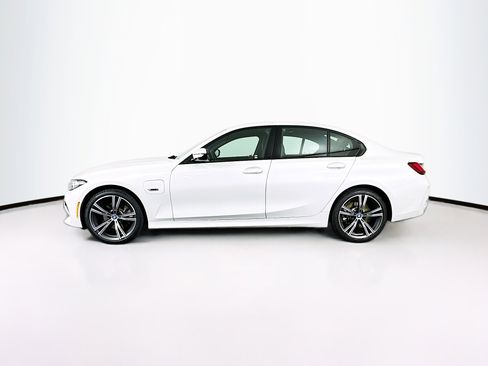 Used 2023 BMW 330e 330e w/ Premium Package image 4