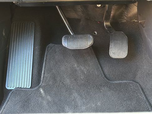 Used 2024 Ford Expedition Limited image 18