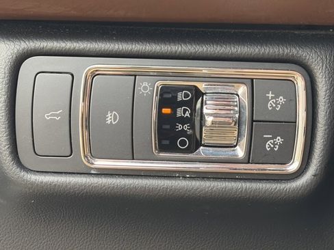 Used 2020 Lincoln Aviator Reserve w/ Equipment Group 202A image 21