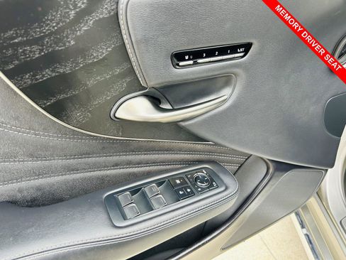 Used 2022 Lexus LS 500 AWD w/ Accessory Package (Z1) image 15