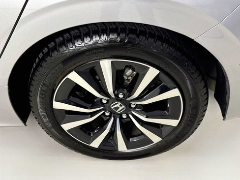 Used 2024 Honda Civic EX-L image 37